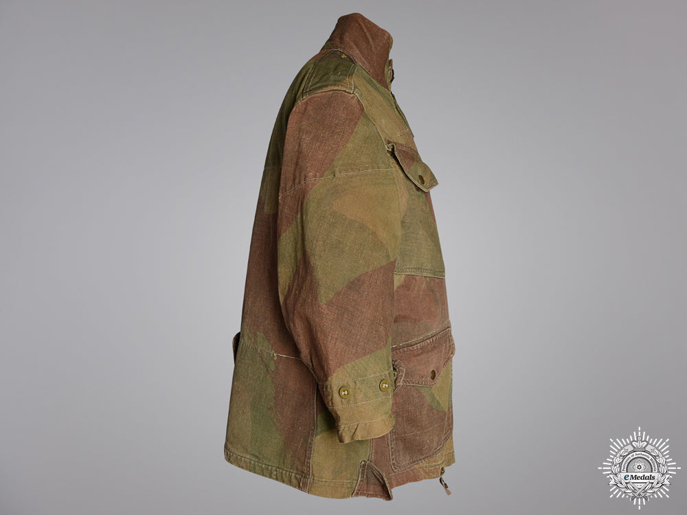 a1945_british3_rd_pattern_officers_denison_smock_with_beret_img_05.jpg54bfd9ca224aa