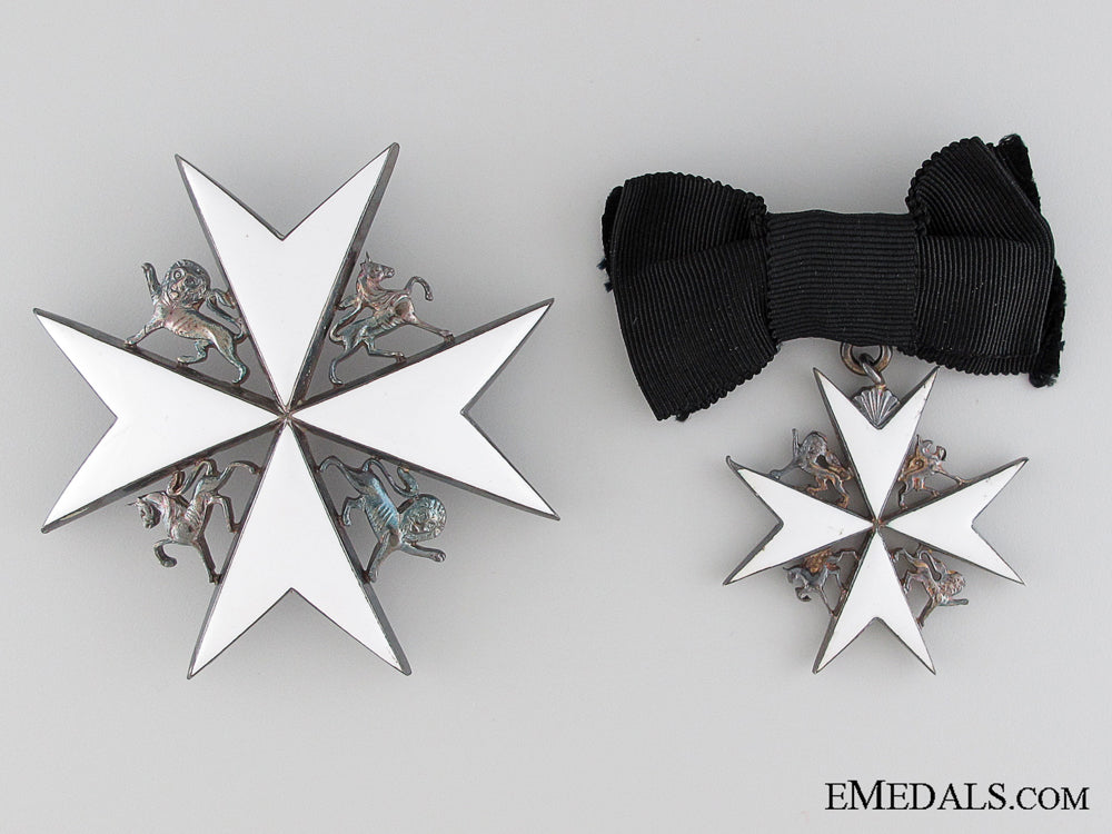 united_kingdom._an_order_of_st._john_dame_of_grace_star_and_badge_img_05.jpg52f51ddd9b20a_1