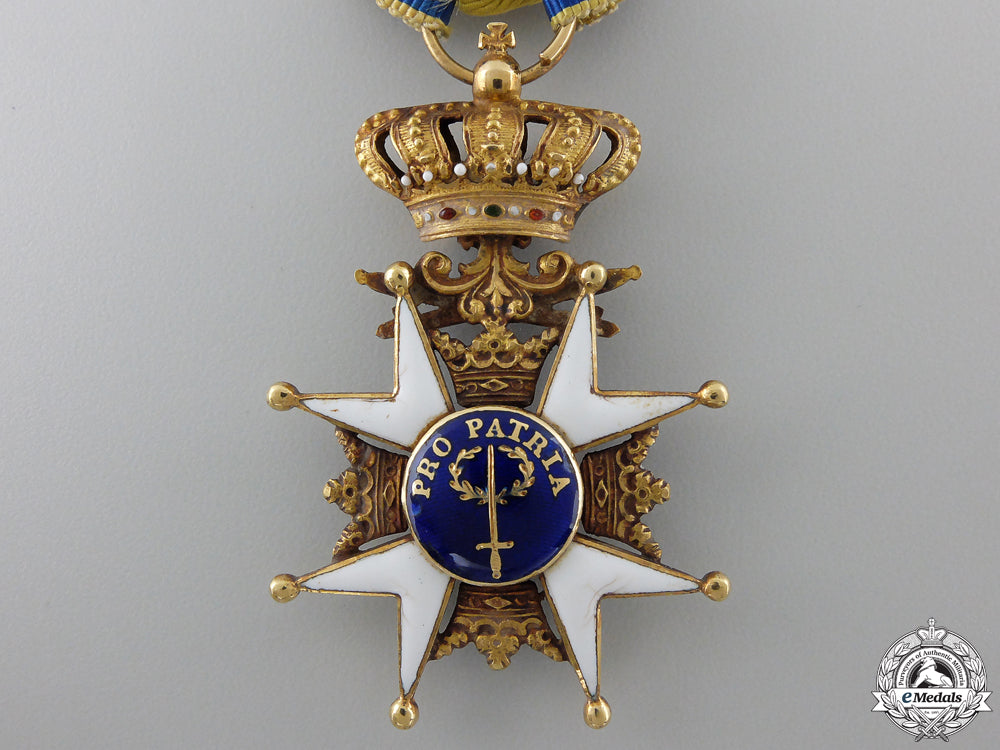 a_swedish_order_of_the_sword_in_gold;_first_class_img_05.jpg5527f11bbe510