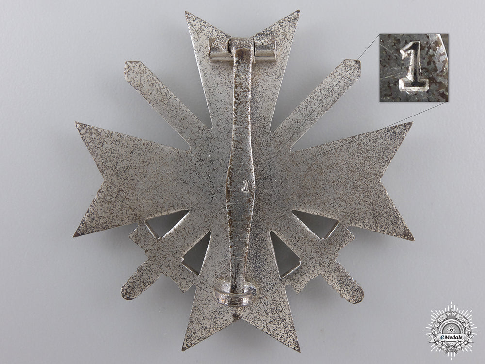a_war_merit_cross1_st_class_with_swords_by_deschler_with_case&_cartonage_img_05.jpg54e792f2e4840