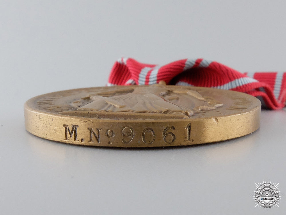 a_us_navy_second_nicaraguan_campaign_medal1926-1933_with_box_img_05.jpg54e89681cdb27