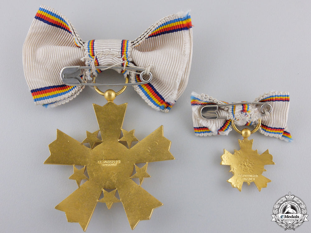 a_nordic_gymnastics_federation_award_by_c.c.sporrong&_co._img_05.jpg559bda112edd7