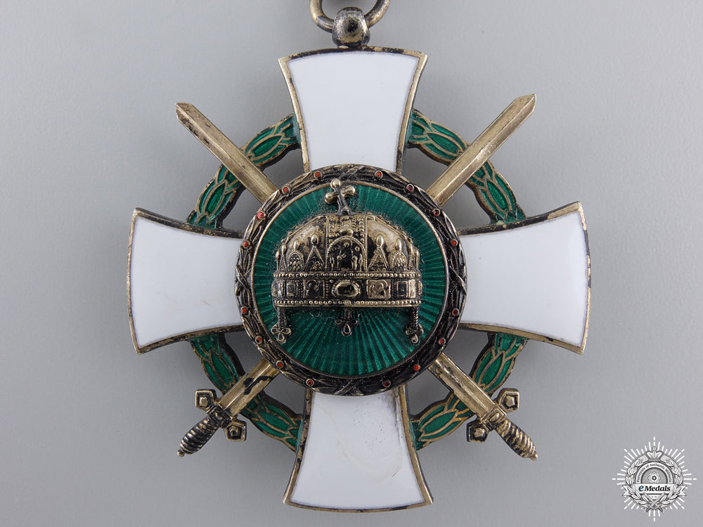 a1942_hungarian_order_of_the_holy_crown,_commander’s_cross_with_swords_img_05.jpg54e39e7a8f8dc