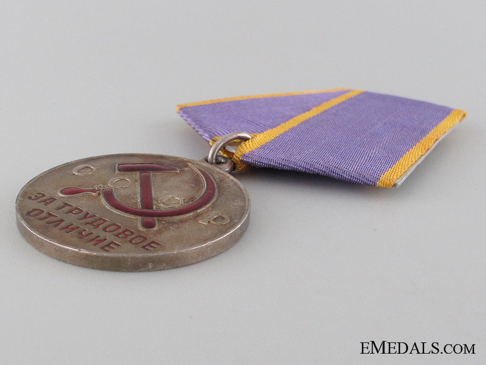 soviet_union_medal_for_distinguished_labour_img_05.jpg52fa68cfdbbce