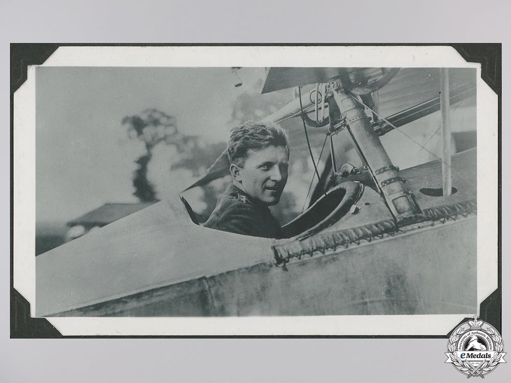 six1934_mounted_toronto_flying_club_photographs_img_05.jpg558ac09b061f9