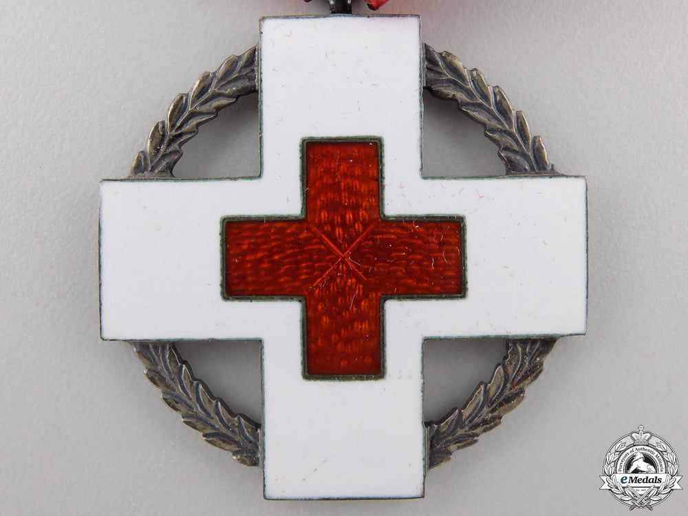a_danish_red_cross_decoration_with_case_img_05.jpg5565d7776a1d7