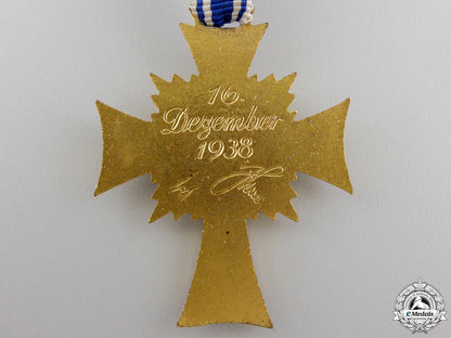 a_gold_grade_german_mother's_cross_with_case_by_werner_redo_img_05.jpg554b77cef0605