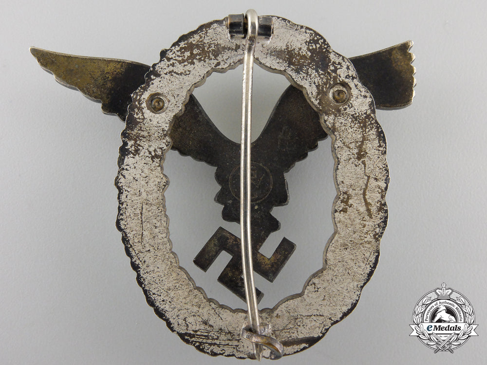 an_early_cased_luftwaffe_pilot's_badge_by_gebrder_wegerhof_img_05.jpg55cf525720d9d