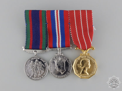 a_second_war_rcaf_medal_group_to_squadron_leader_macdonald_img_05.jpg54b80a8481962