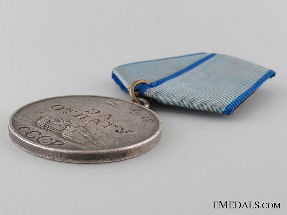 wwii_soviet_medal_for_bravery_img_05.jpg52fa819ad9b16
