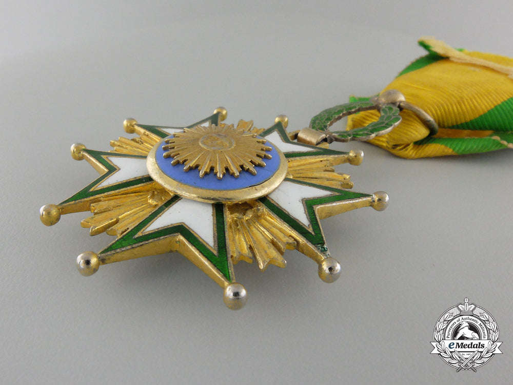 an_iranian_order_of_the_crown;4_th_class_officer_img_05.jpg55cb994071b32