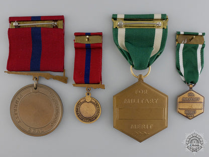 two_american_merit_medals_with_case_img_05.jpg54a811773c88a