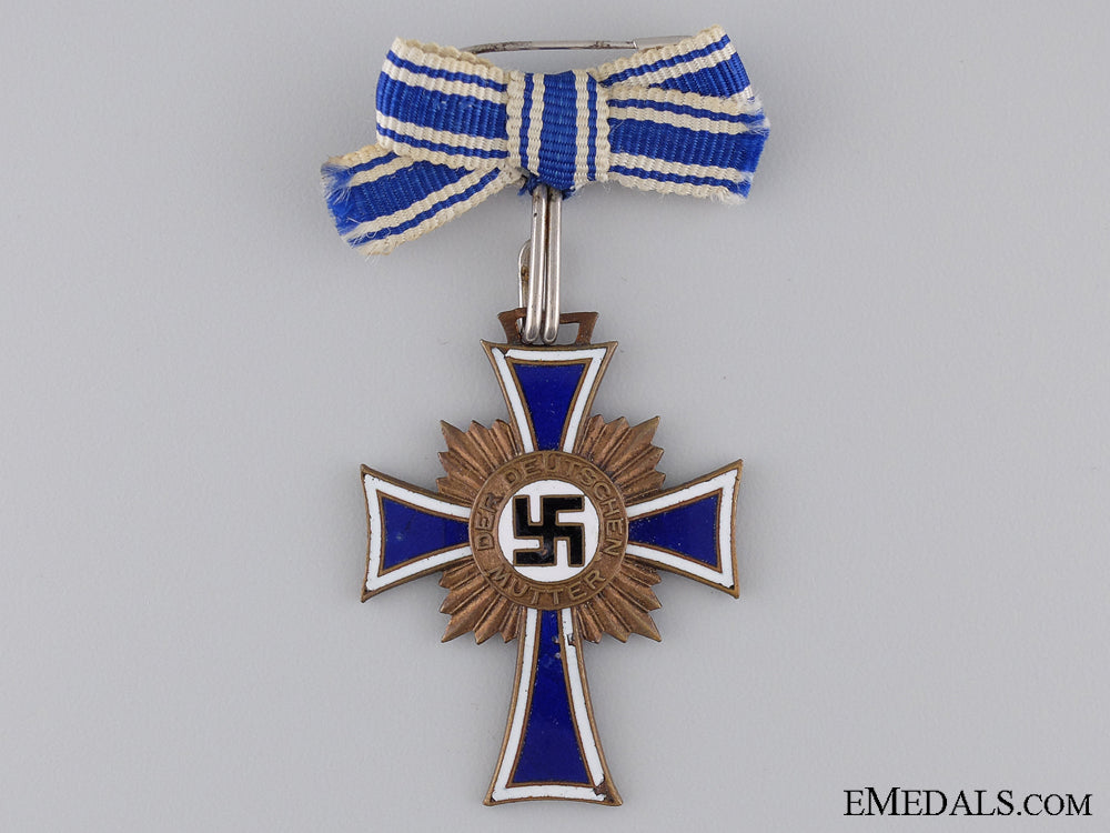 a_bronze_grade_mother's_cross;_fullsize_and_miniature_img_05.jpg53e2429cd7fc6