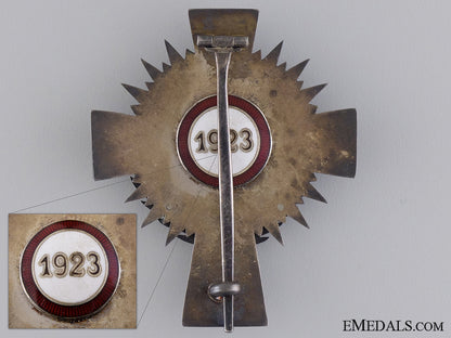 1923_red_cross_officer’s_decoration_img_05.jpg541c4b1be1bc0