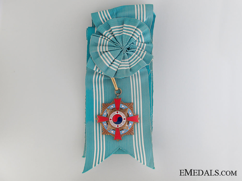 the_order_of_military_merit:1_st_class_set(_taeguk)_img_06.jpg52f14f9a940b9