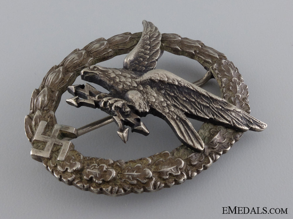 an_early_radio_operator&_air_gunner_badge_by_juncker_img_06.jpg545266f696044