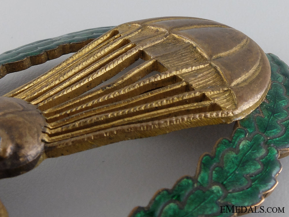 a_rare_wwii_hungarian_master_parachutist’s_breast_badge_img_06.jpg5457f6e054787