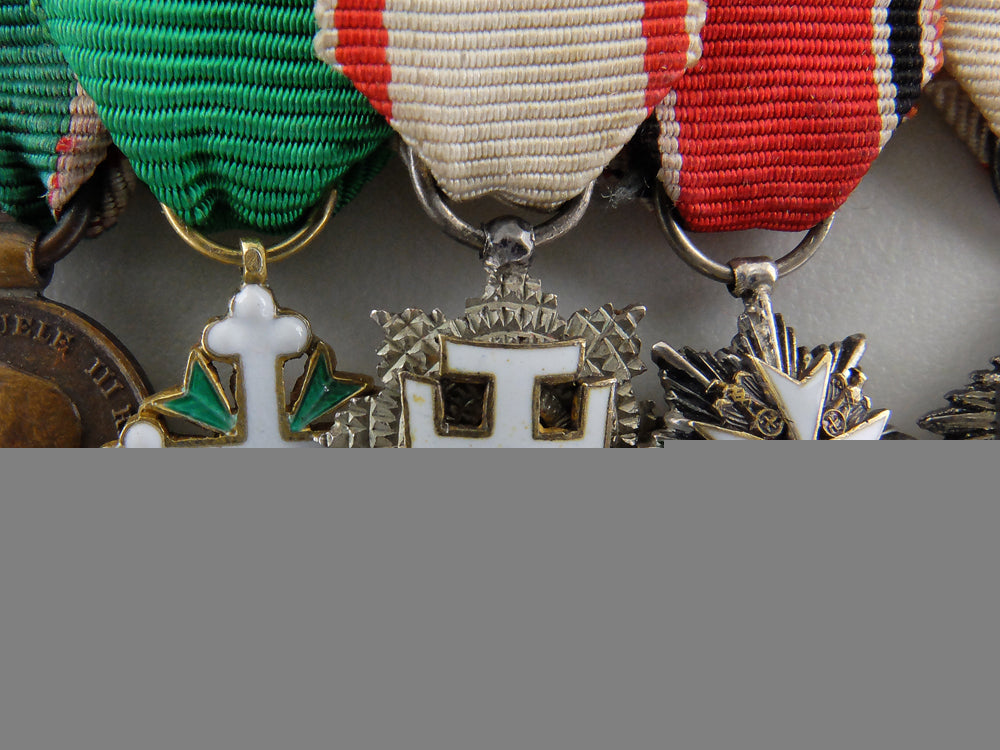 a_grand_cross_miniature_set_to_the_wartime_mayor_of_rome_giangiacomo_borghese_img_06.jpg55c4e7b9d937a