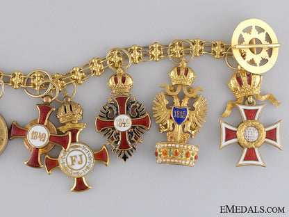 a_fine_set_of11_miniatures_on_a_gold_chain1900-1910_img_06.jpg53ff7f9a9eb5c