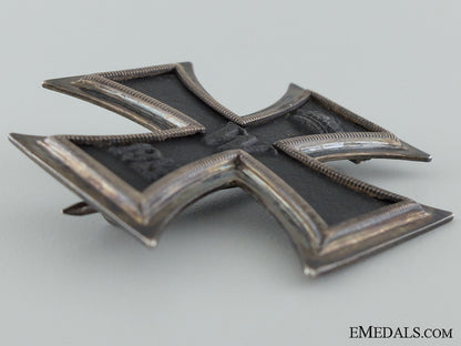 1914_iron_cross_first_class;_marked_k.a.g;_cased_img_06.jpg538cb8cec7d4a