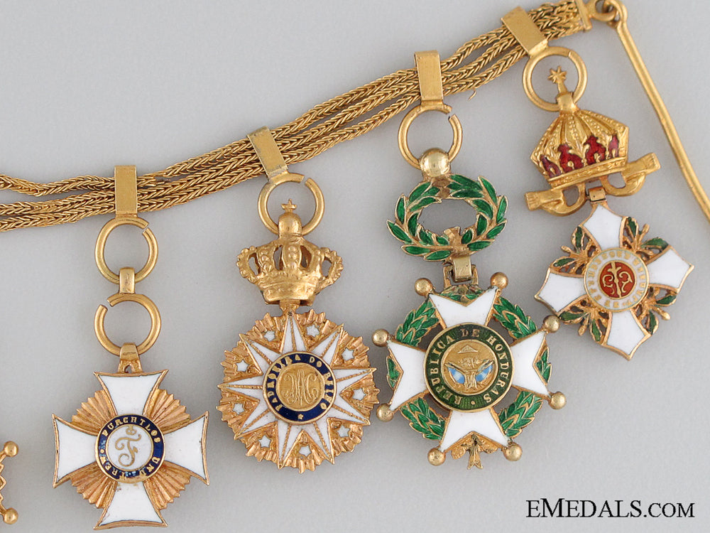 a_early20_th_century_french_gold_miniature_group_of_nine_img_06.jpg5345574bc4218