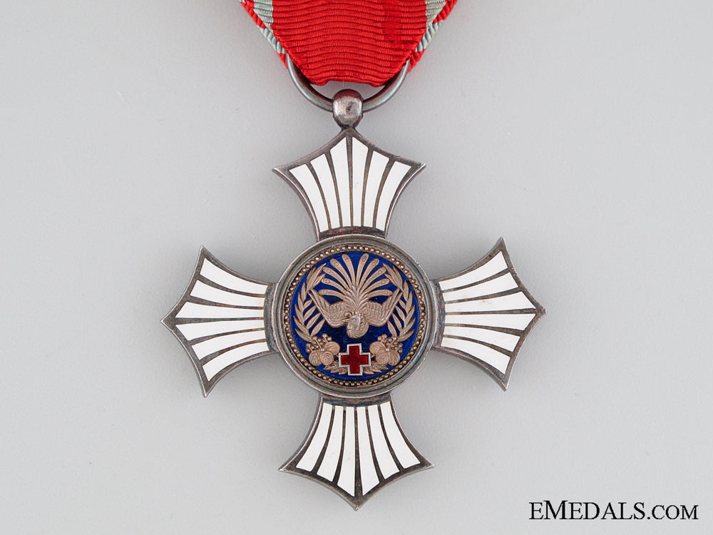 japanese_red_cross_merit_award,_silver_grade_img_06.jpg52ed3c2a3c9f3