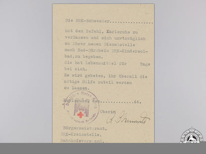 a_german_nursing_sister_award_document&_photo_group_img_06.jpg5592d59f7e7d6