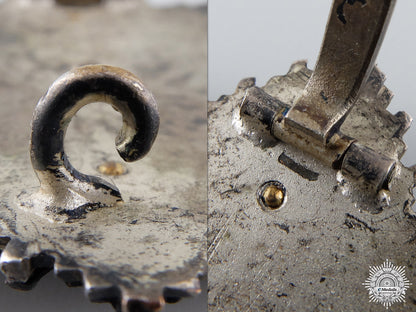 a_german_cross_in_gold_by_juncker_img_06.jpg54de2e13c1e12