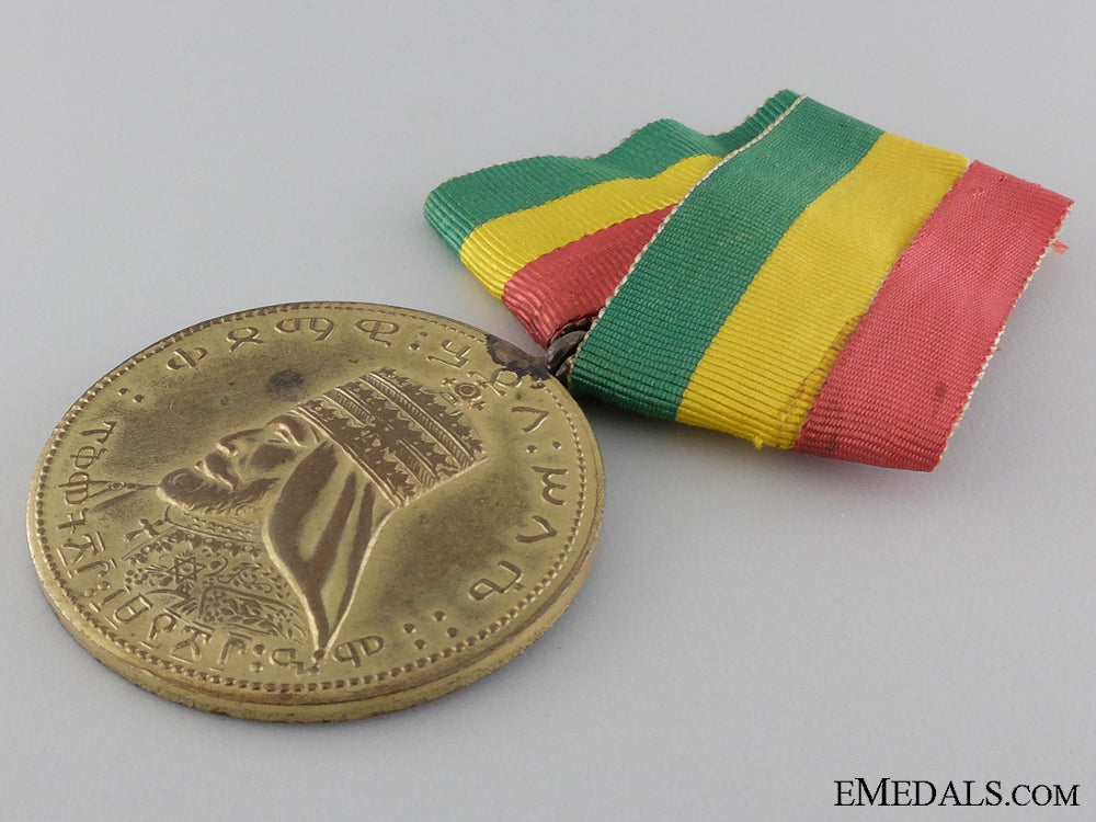 an_ethiopian_coronation_medal_of_haile_selassie_i;_gold_grade_img_06.jpg5458e9526ab16