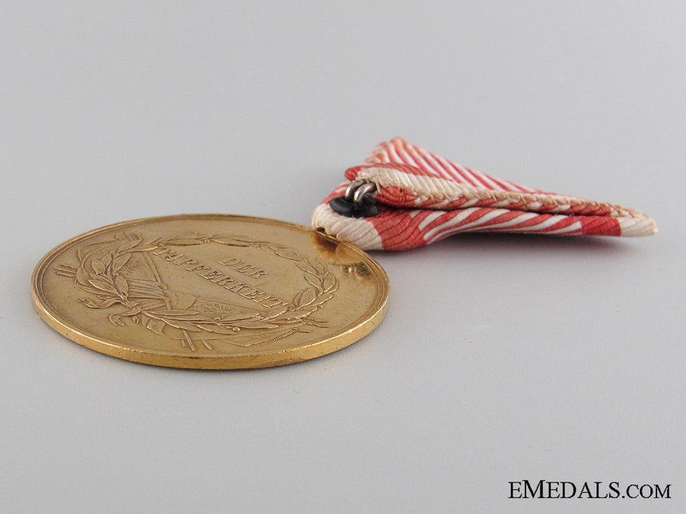 austrian_golden_bravery_medal_in_gold_img_06.jpg52f54bd1e6ebb
