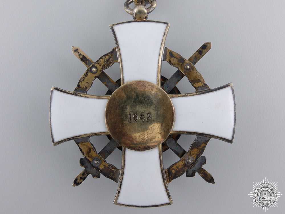 a1942_hungarian_order_of_the_holy_crown,_commander’s_cross_with_swords_img_06.jpg54e39e822573d