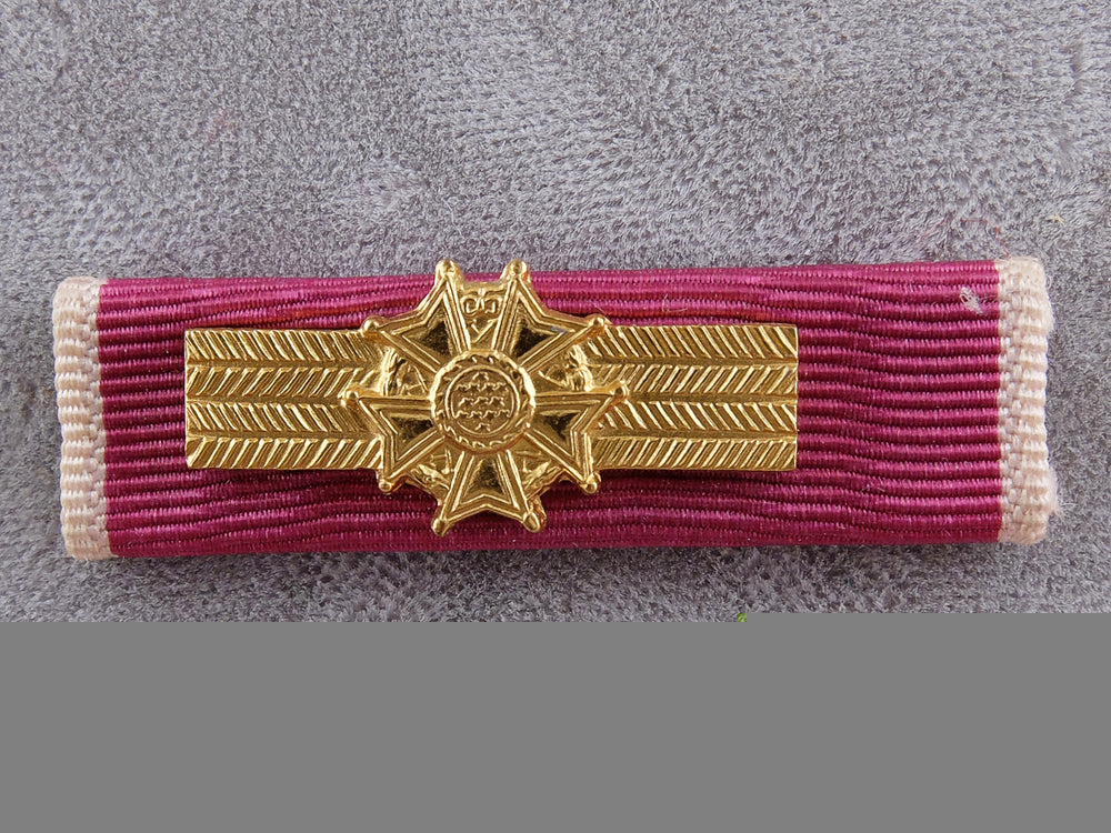 an_american_legion_of_merit;_chief_commander_img_06.jpg54a2dc1e93d44