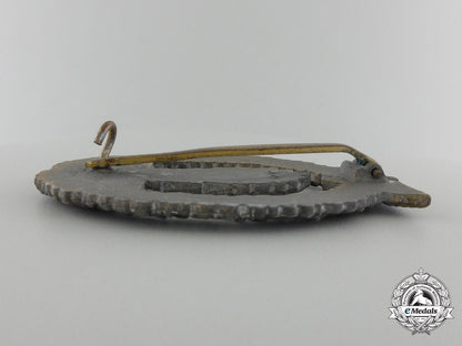 a_kriegsmarine_minesweeper_war_badge_by_rudolf_karneth&_söhne_img_06.jpg55cb671bc580a