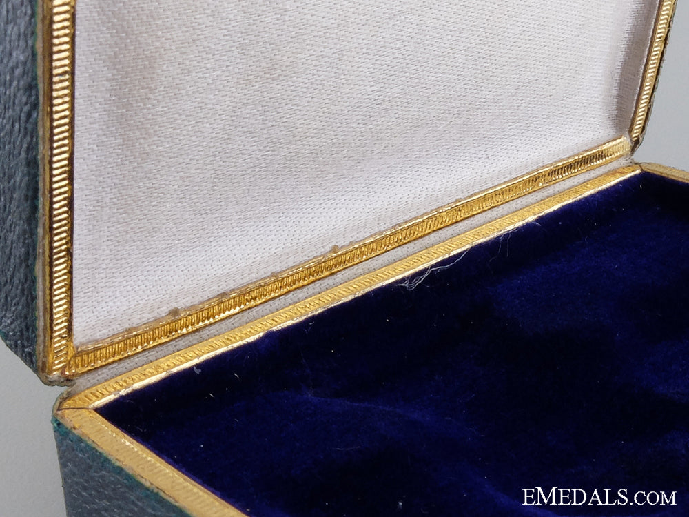 a_first_war_golden_military_merit_cross_case_and_outer_cartonage_img_06.jpg545d296779ef8