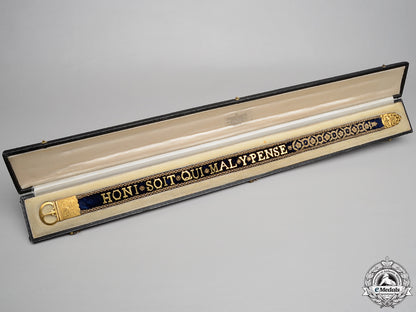 a_most_noble_order_of_the_garter_in_gold_by_garrard&_co._img_06.jpg5568bc36687af