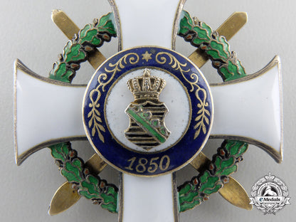 a_saxon_albert_order;1_st_class_knight's_cross_with_swords_img_07.jpg55ca3ef179e90
