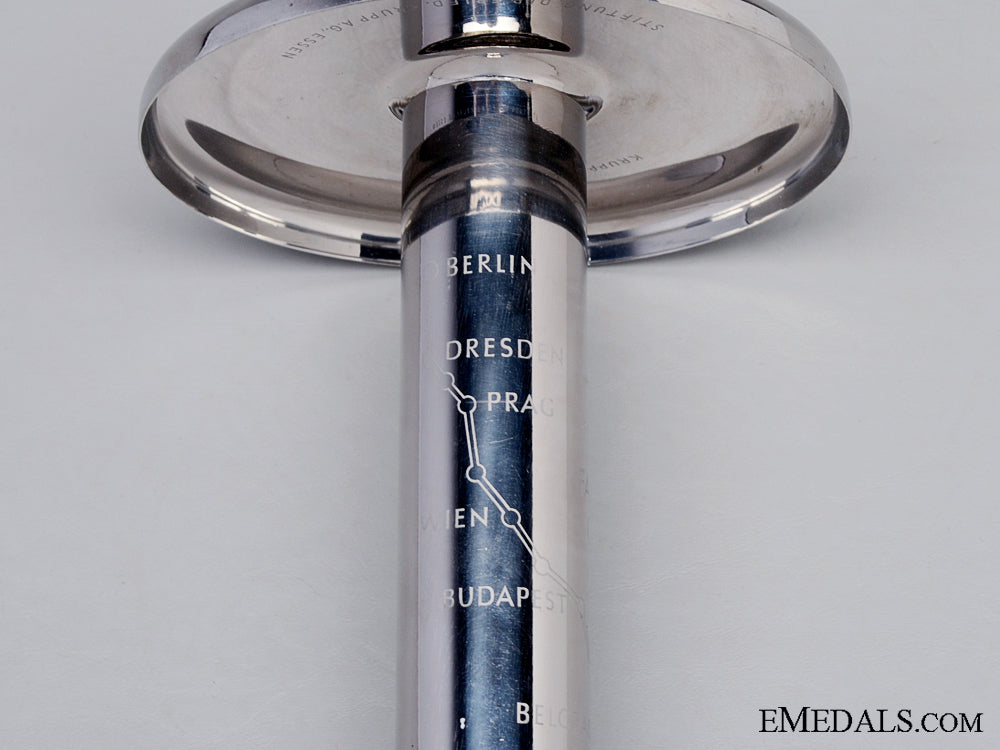 a_rare1936_berlin_summer_olympic_games_torch_img_07.jpg53b16e169dfe4