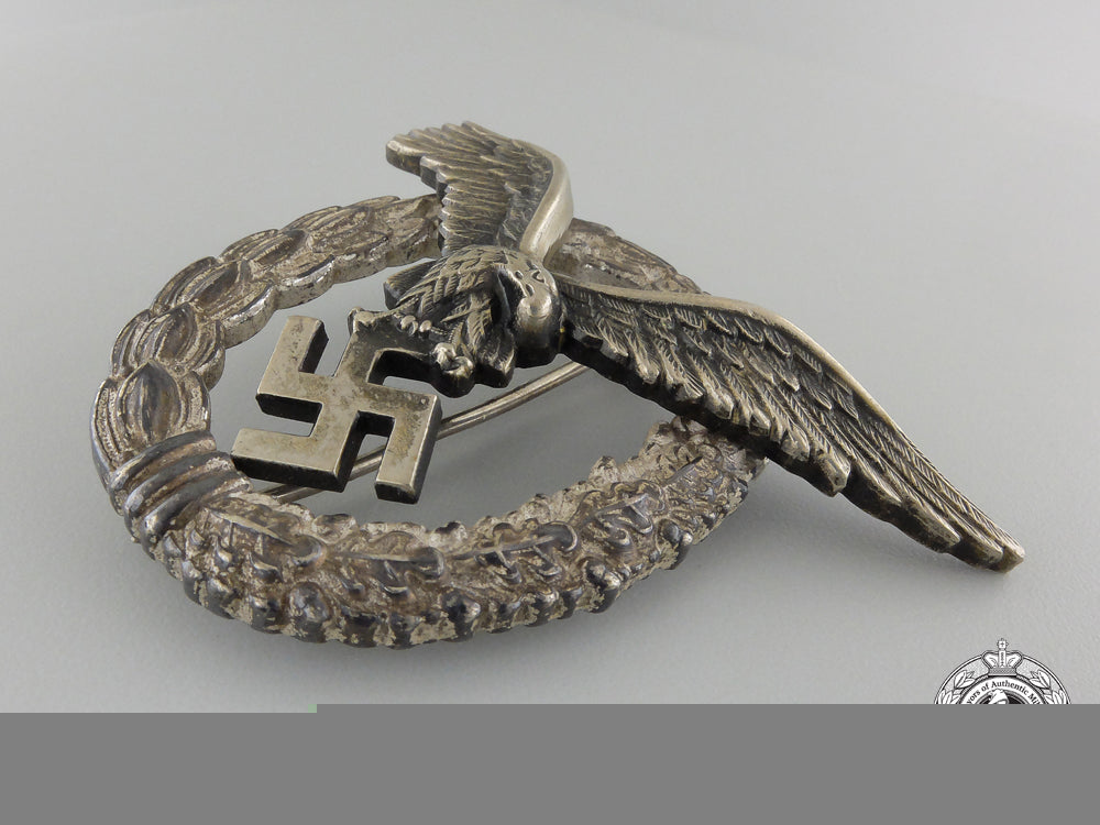 an_early_cased_luftwaffe_pilot's_badge_by_gebrder_wegerhof_img_07.jpg55cf526c81595