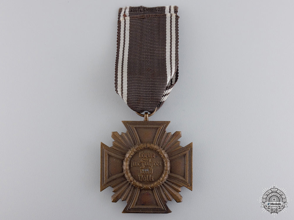 an_nsdap_long_service_award;_ten_year_service_in_case_img_07.jpg5470a90737ee6