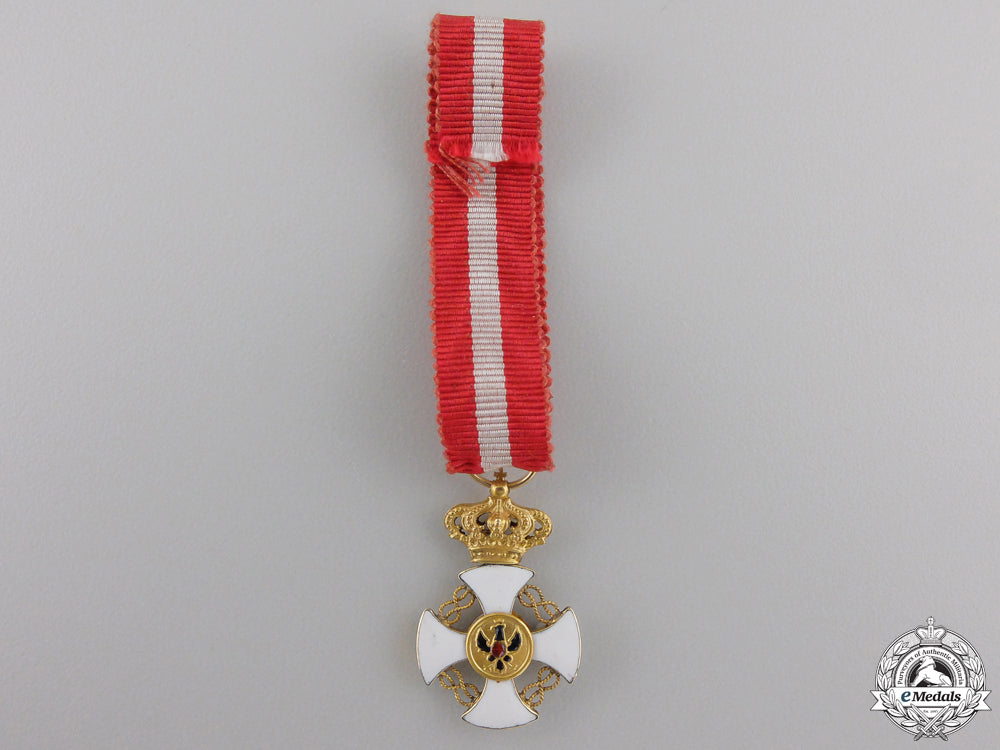 a_fine_italian_order_of_the_crown_in_gold_img_08.jpg556de5a3014b1