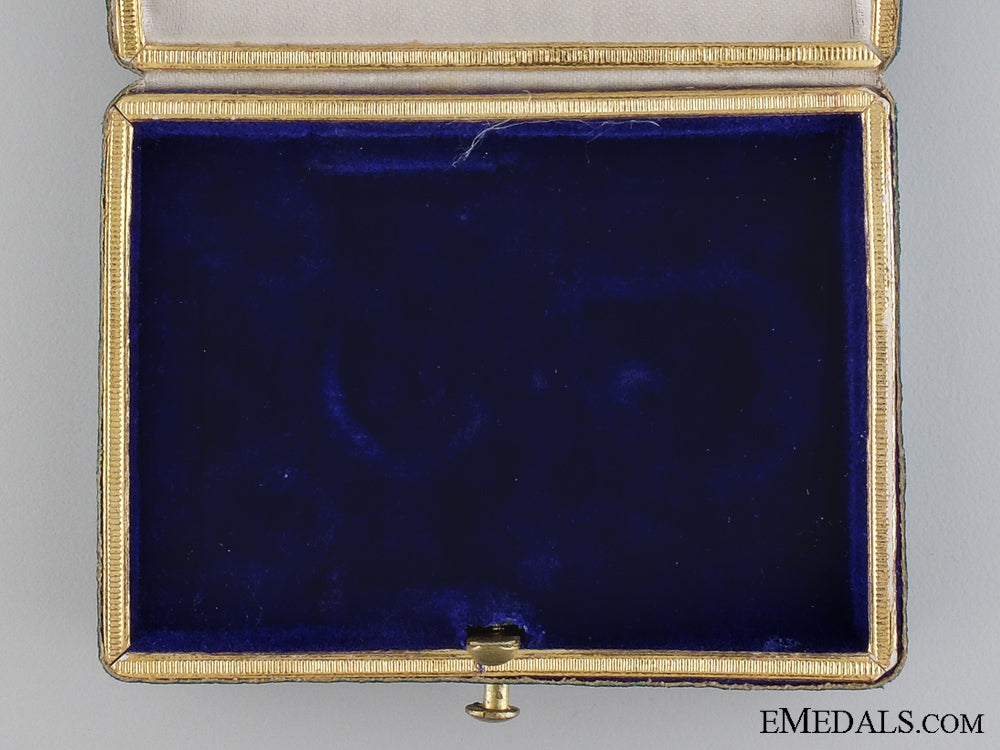 a_first_war_golden_military_merit_cross_case_and_outer_cartonage_img_08.jpg545d297a2af29