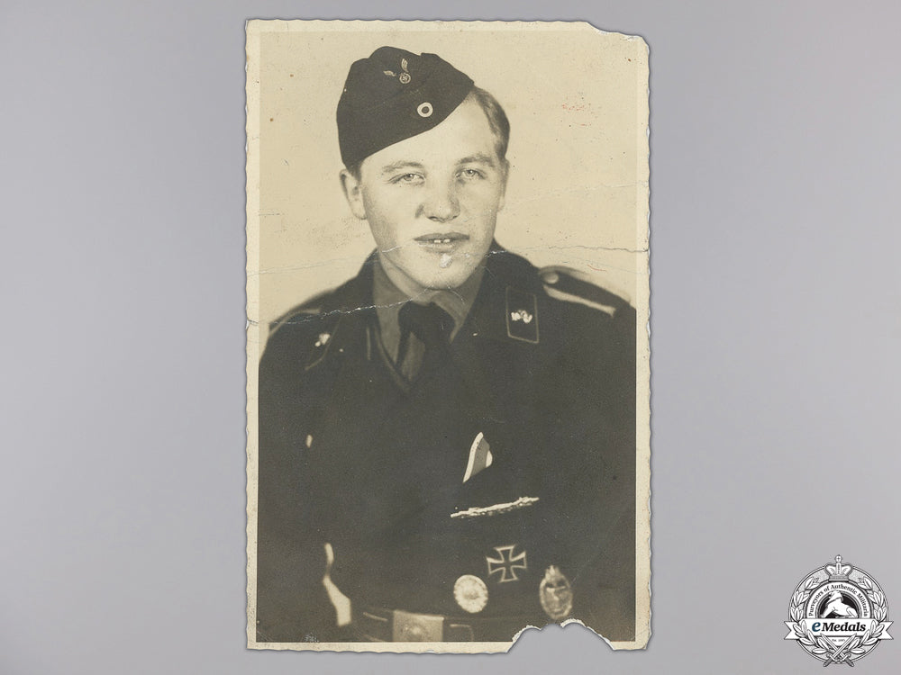 a_gold_grade_close_combat_clasp&_document_to_the3_rd_panzer_regiment_img_08.jpg5543dff352a68