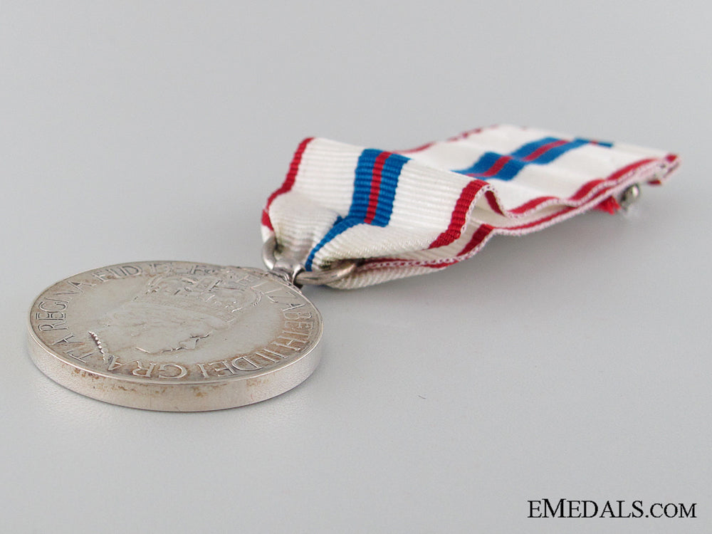 queen_elizabeth_ii_silver_jubilee_medal1952-1977_img_08.jpg52f64365340e7