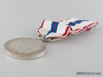 queen_elizabeth_ii_silver_jubilee_medal1952-1977_img_08.jpg52f64365340e7