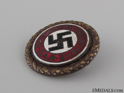golden_party_badge–_large_version_img_0976_copy