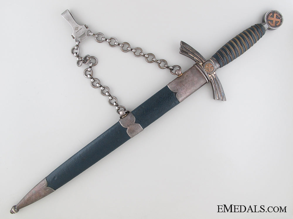 a_first_pattern_dagger_by_kirschbaum&_co_img_09.jpg52f932508a63d