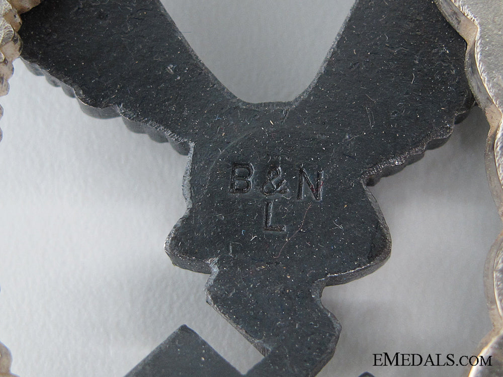 a_cased_pilot’s_badge_by_b&_n_l_img_09.jpg5307b850c9f24