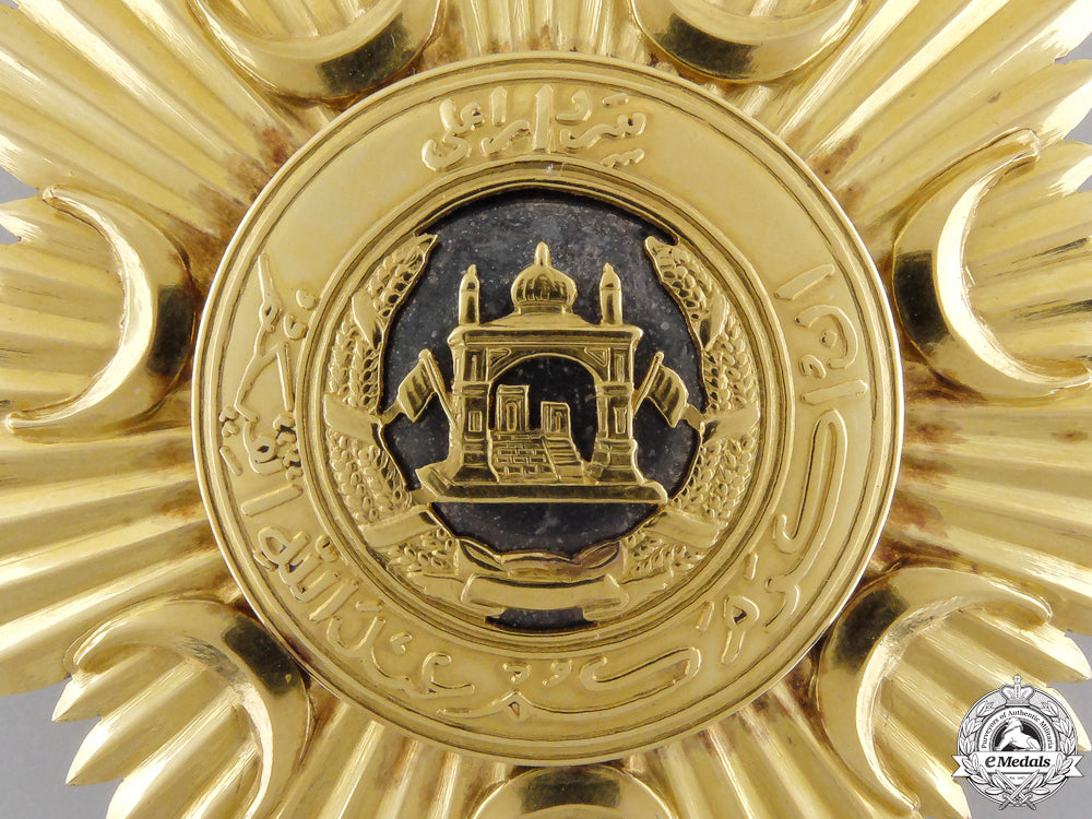 an_order_of_the_leader(_nishan-_i-_sardari),_grand_cross_set;1_st_class_img_09.jpg55a114ad1f224