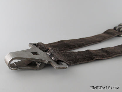 a_set_of_luftwaffe_dagger_hangers_img_09.jpg53206a8bf09ce