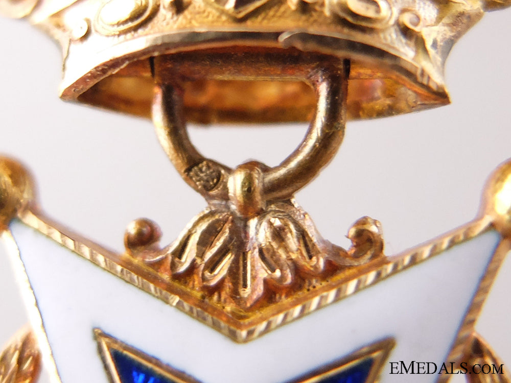 a_dutch_order_of_orange-_nassau_in_gold;_officers_cross_img_09.jpg53e4e68d978f6